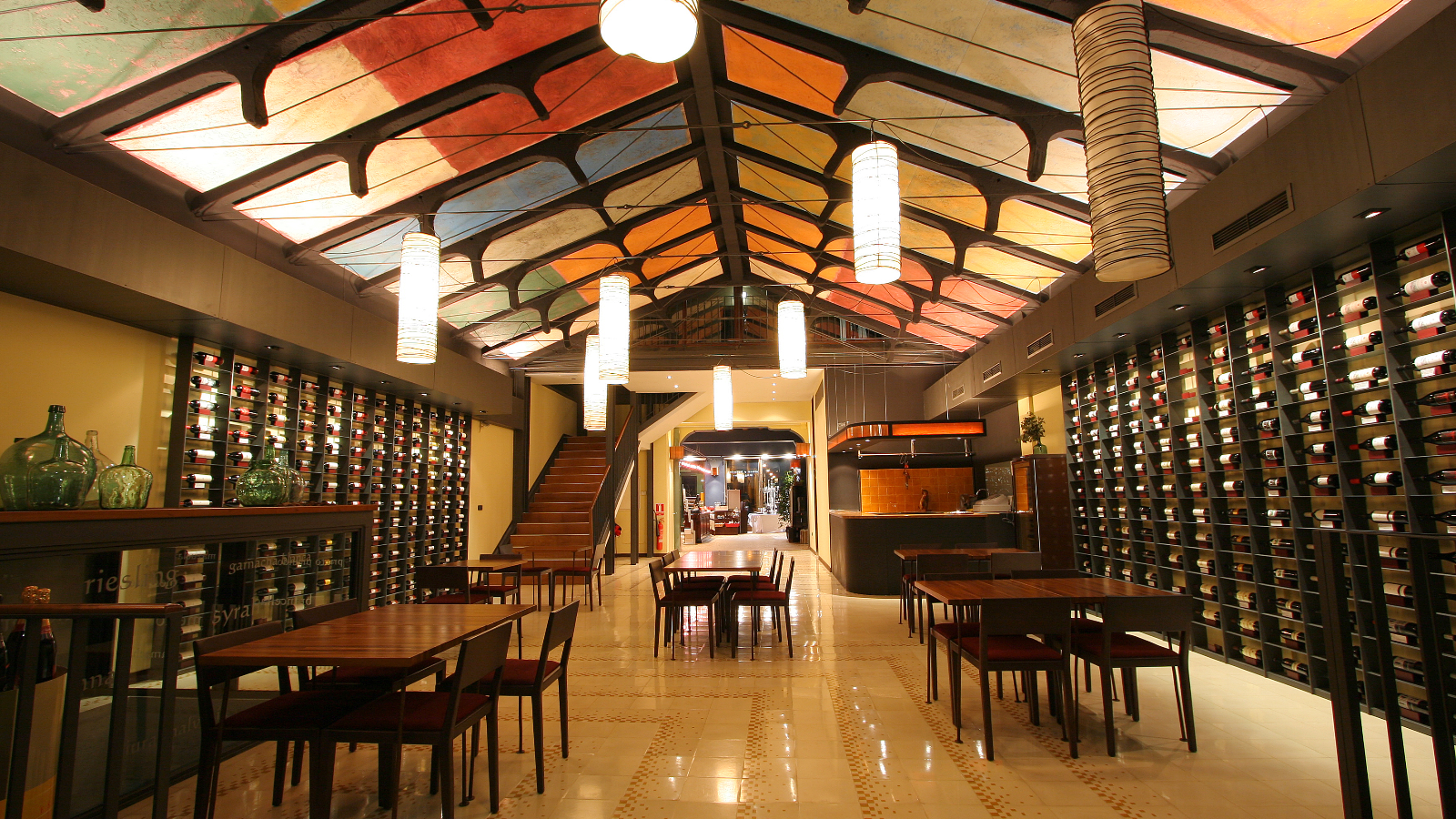 Por lo especial de nuestras instalaciones, por lo original de nuestros servicios y por nuestros magníficos servicios y facilidades, La Botillería es la mejor opción para realizar sus eventos profesionales y presentaciones de empresa.
Jornadas de Trabajo
Ciclos de Formación
Presentación de Productos
Atención a Medios de Comunicación
Recepción a Clientes Especiales
Otros actos y eventos
Ofrecemos un marco único, un excelente servicio, atención personalizada y, en caso de desearlo, transporte de ida y vuelta.