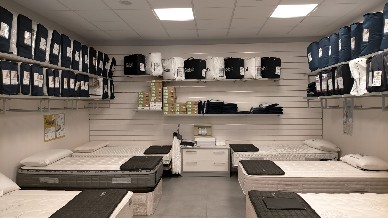 Zona de equipos de descanso, donde podrás probar colchones y almohadas con todas las medidas de seguridad e higiene