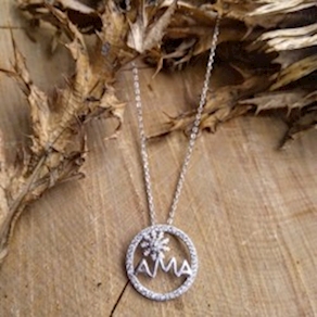 Colgante Eguzkilore-ama en Plata con circonitas con cadena