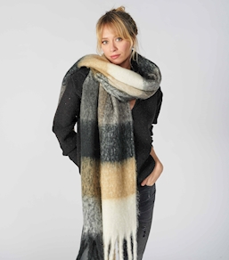 Mujer Moda y Complementos en SomosTuComercio